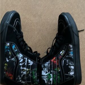 Vans x Disney Sk8-Hi Disney
100 Villains Black Sneaker
Men's Sz 8.5 W Sz 10